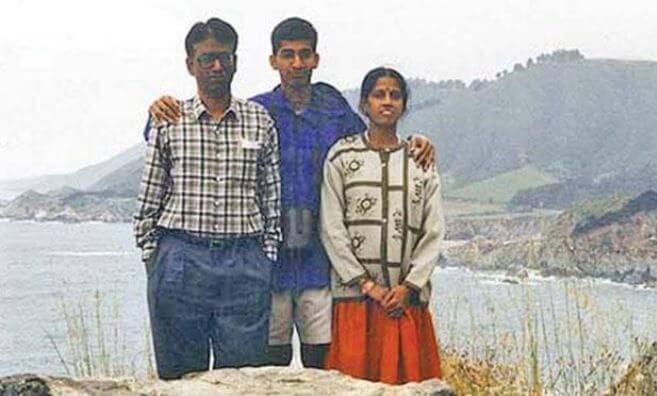 Lakshmi Pichai with her elder son, Sundar Pichai, and husband Regunatha Pichai.